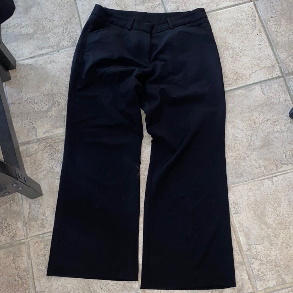 Front pocket zipper closure 10 petite short Worthington black stretchy p…